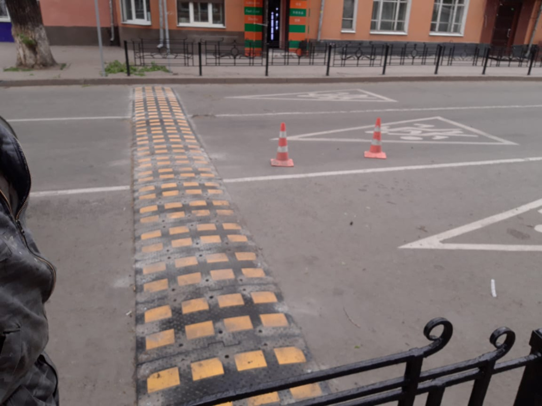 Установка ИДН для принудительного снижения скорости, дорога в г. г. Иркутске